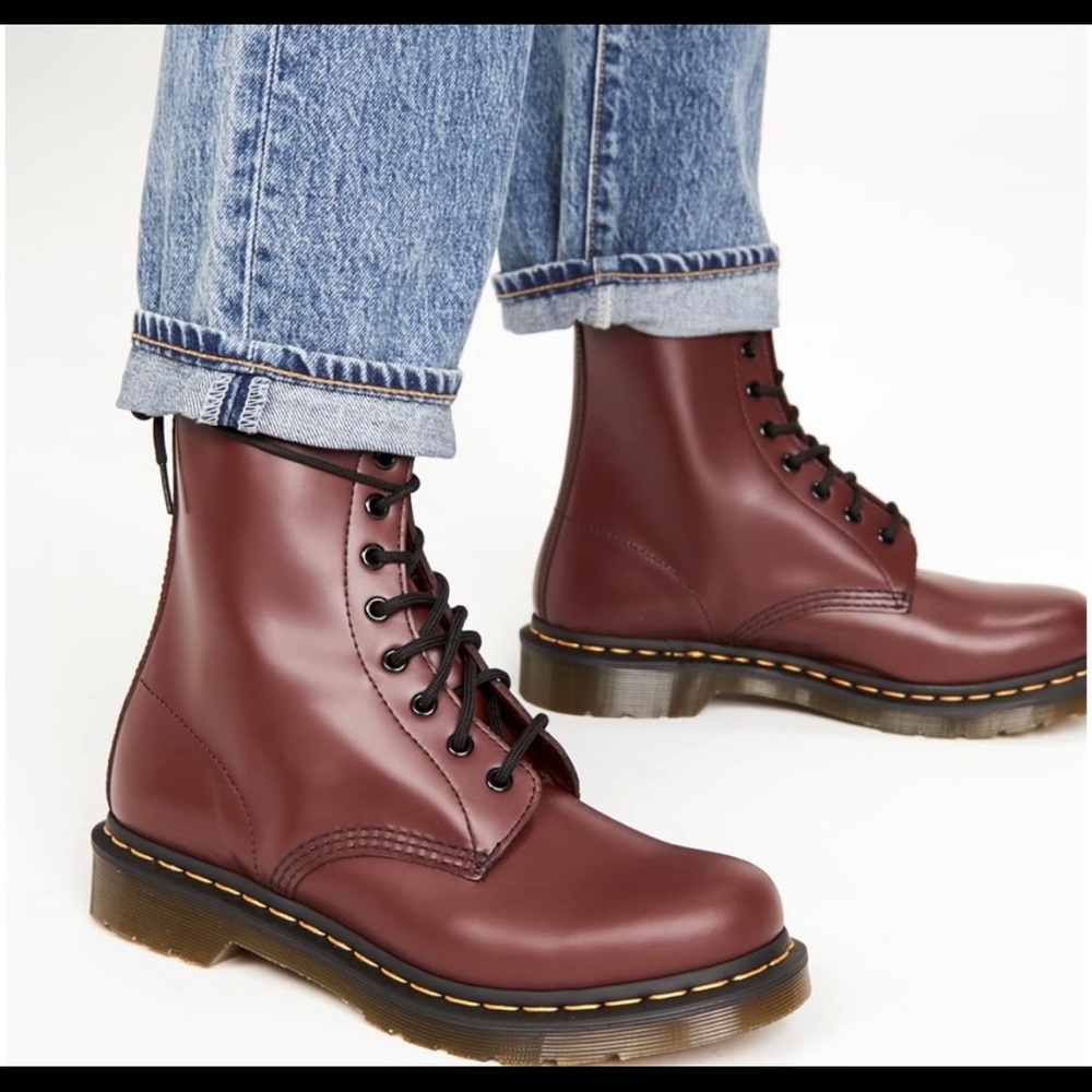 Dr Martens 1460 eyelet boots cherry ref